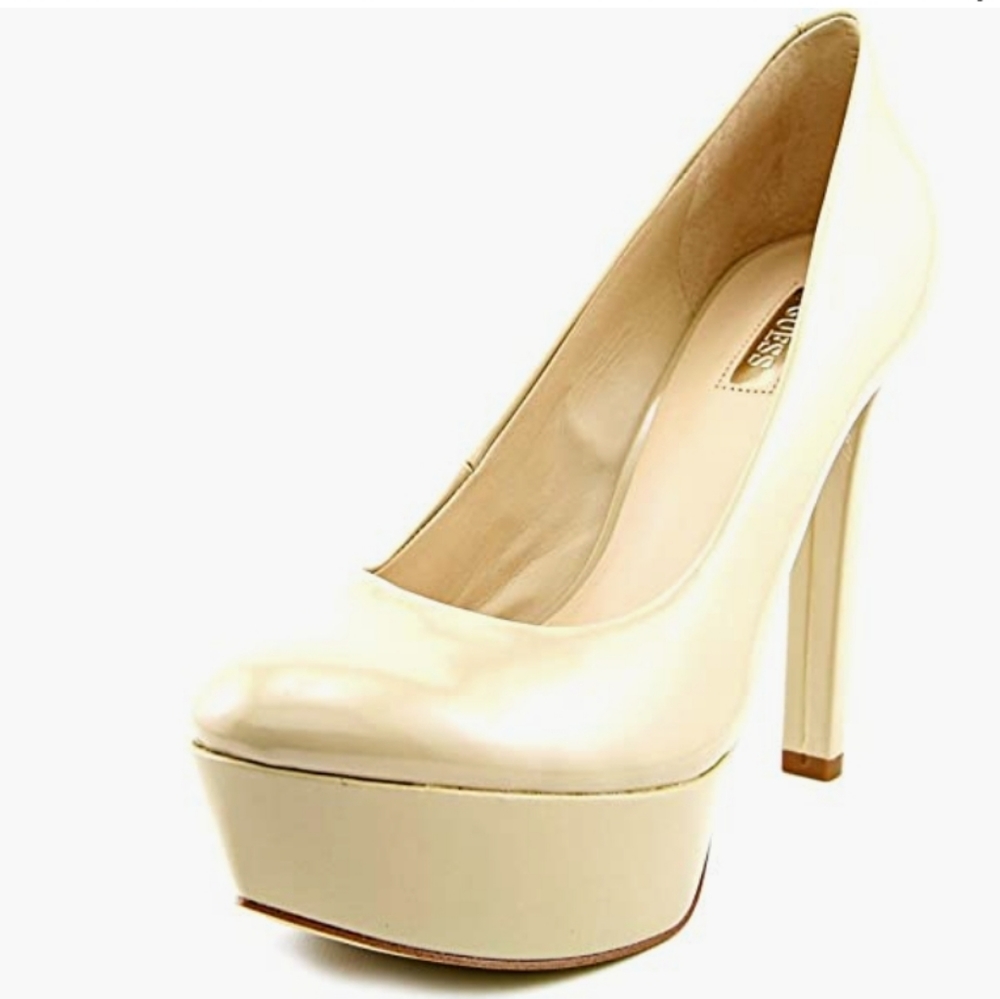 GUESS Women's Ette Platform Pumps